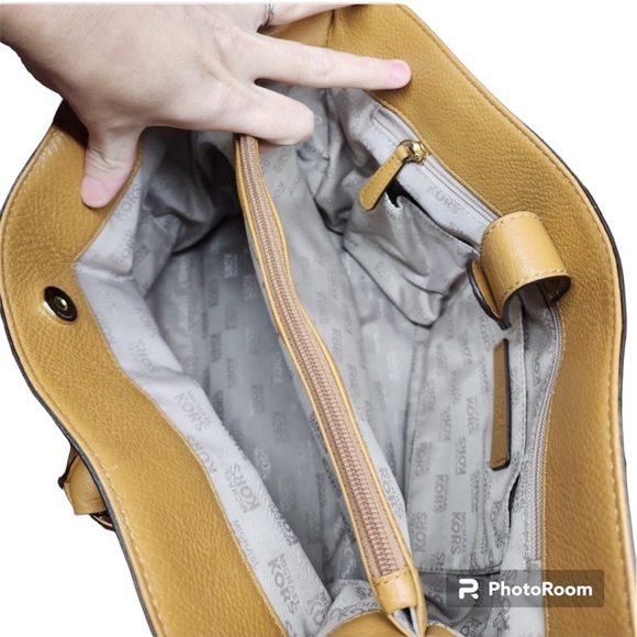 Michael Kors Large Leather Hamilton Satchel Tote Bag - Picture 6 of 16